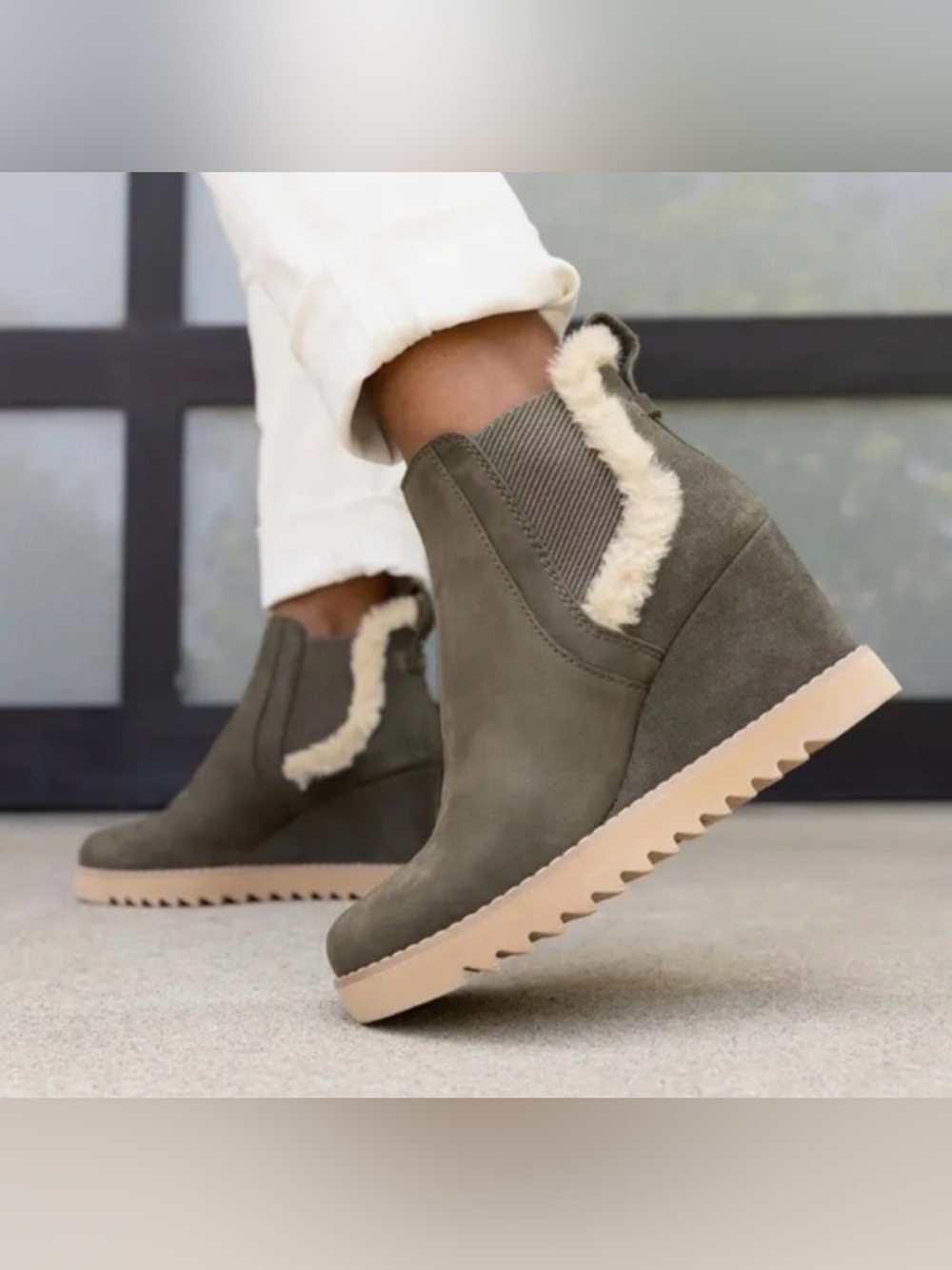 TOMS Womens Size 9.5 Maddie Tarmac Olive Oiled Suede Nubuck Wedge Chelsea Boots